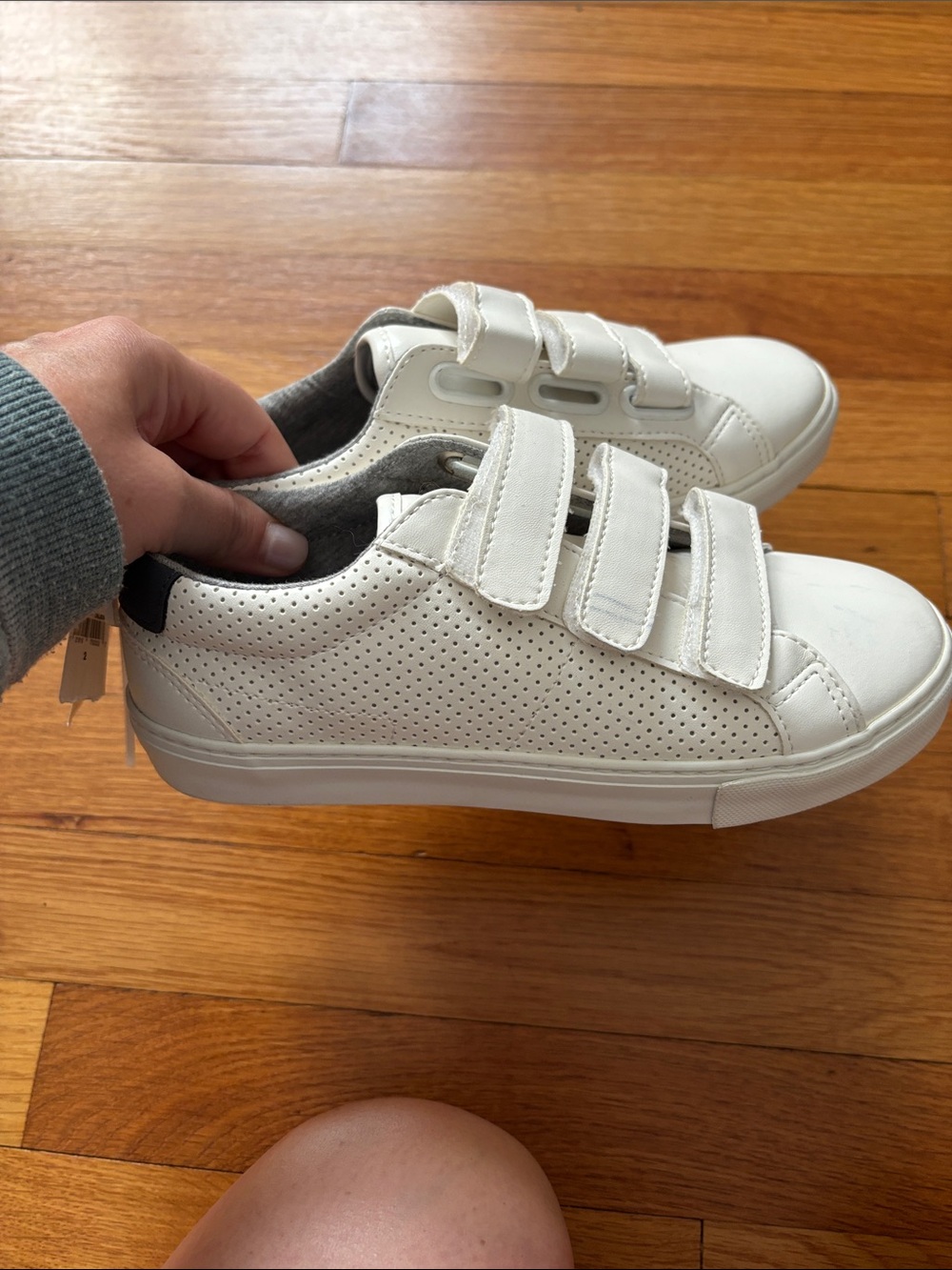 NWT GAP White Kids Velcro Perforated Sneakers